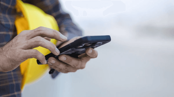 Professional Service Provider Using Helpi Team Mobile App for Job Management