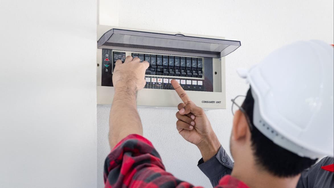 Life as a Self-Employed Electrician: Freedom, Flexibility, and Finding Work with Helpi cover image