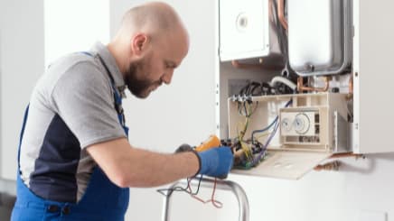 Helpi Team vs MyBuilder/Rated People/Checkatrade for Electricians cover image