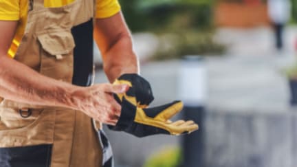 MyBuilder Jobs vs Helpi: What Tradespeople Should Know Before Signing Up cover image